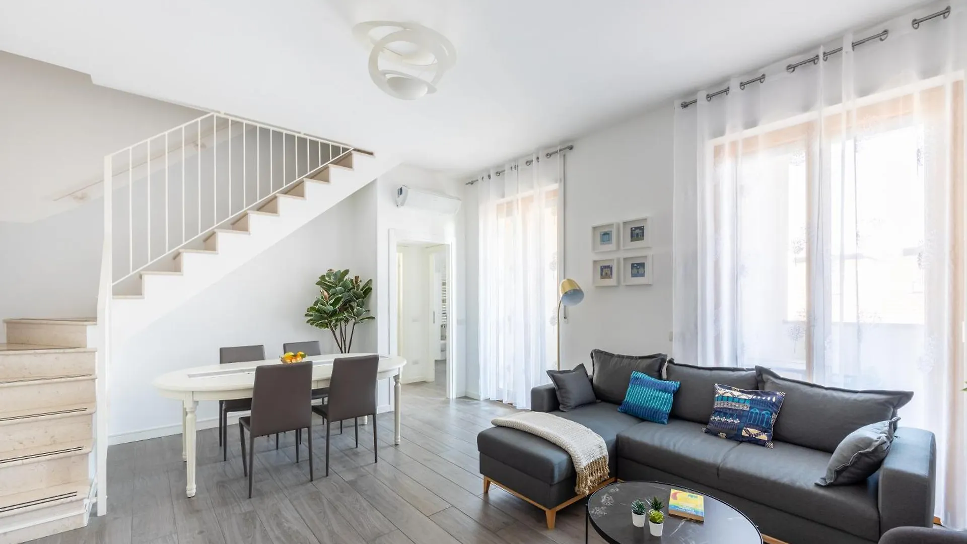 Bocconi\'S Nest - Close To Duomo With Terrace location