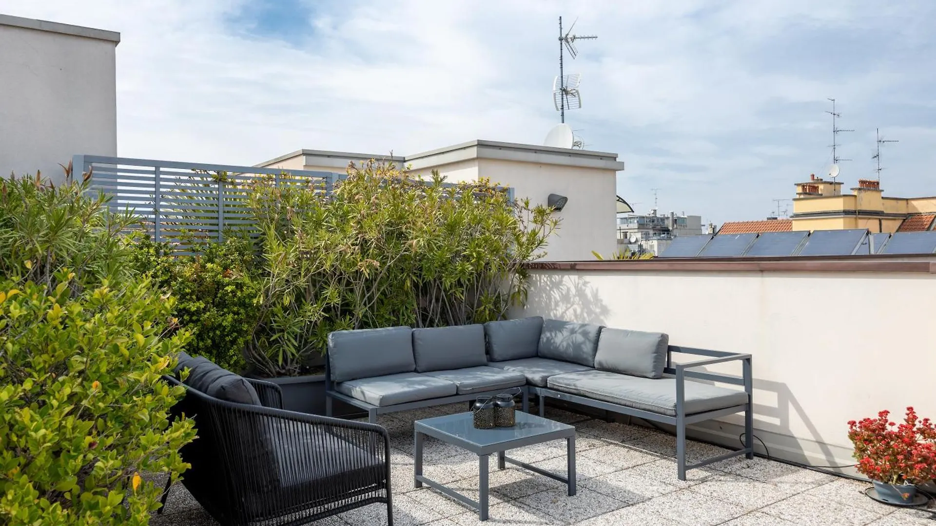 Apartamento Bocconi'S Nest - Close To Duomo With Terrace Milán